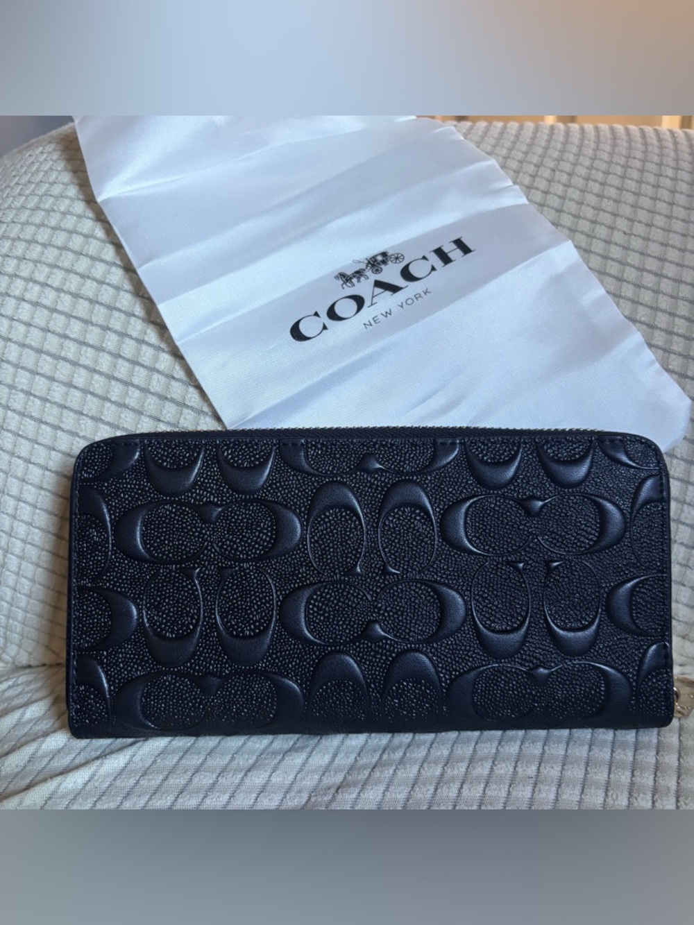 COACH Black Signature Embossed Leather Accordion Zip Around Long Wallet New - Picture 2 of 3